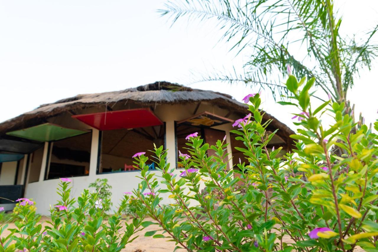 Tamba Kuruba Eco-Lodge Folonko Exterior photo